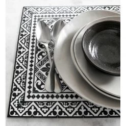 Beija Flor Kitchen & Tabletop Flor De Lis Black & White Vinyl Placemat
