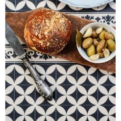 Beija Flor Kitchen & Tabletop Sofi Black & White Vinyl Placemat